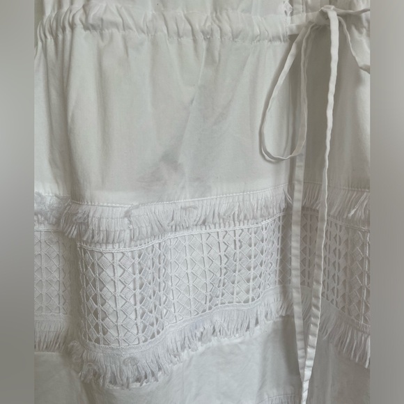 White sleeveless stretch cotton dress. Size medium. - Picture 3 of 7